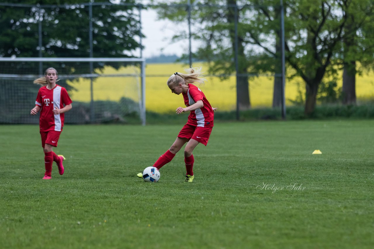 Bild 98 - wCJ SV Steinhorst/Labenz - VfL Oldesloe : Ergebnis: 18:0